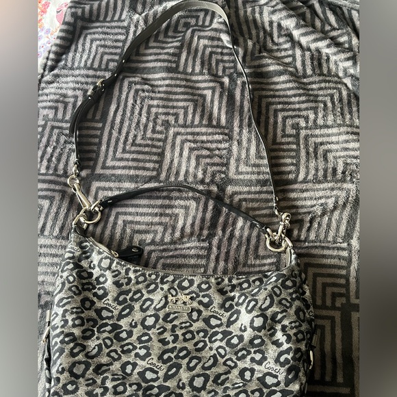 Beautiful Coach Purse! - Picture 2 of 4